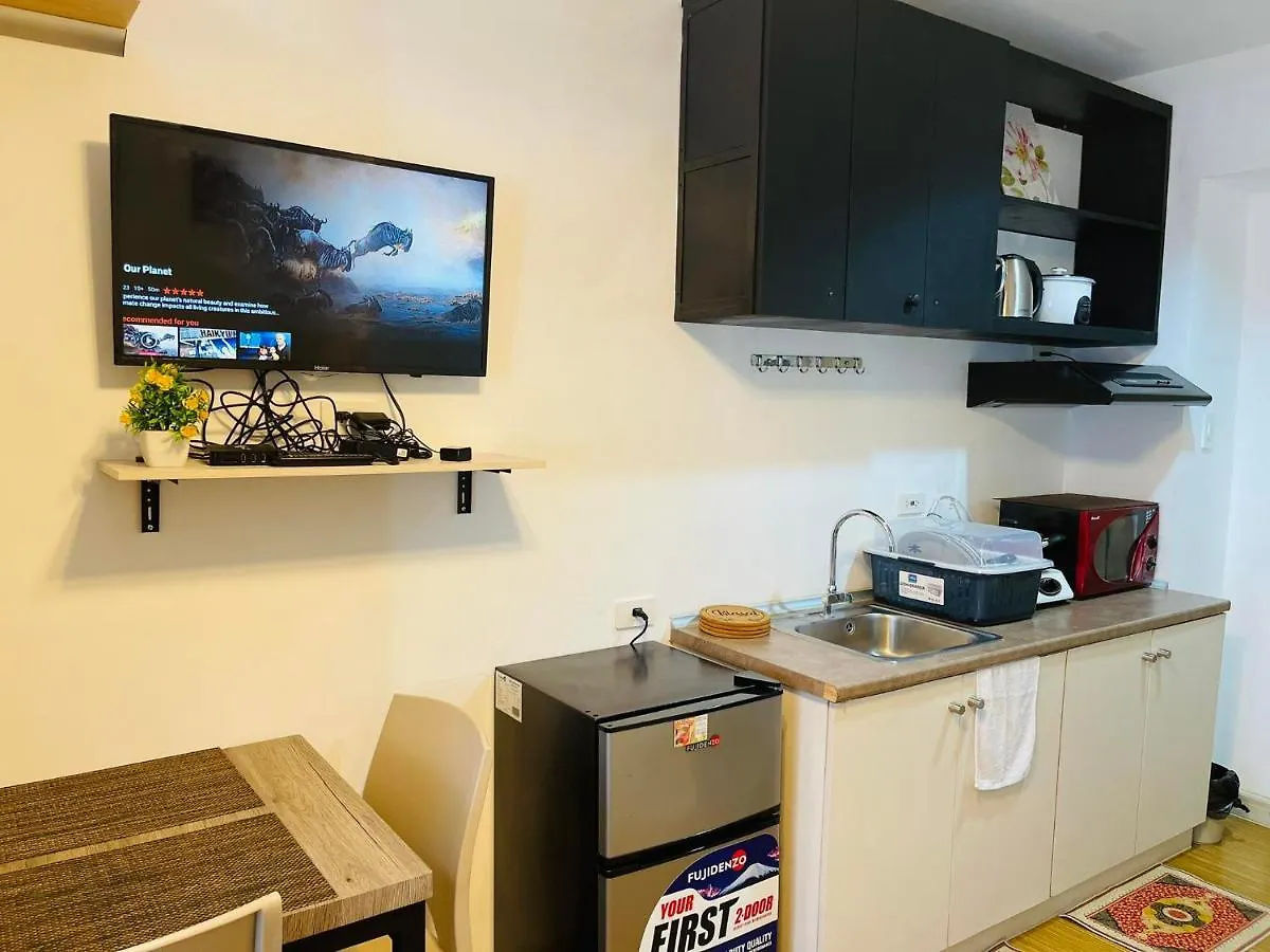 Taguig Bgc View With Balcony Plus Netflix Near Airport Mc Kinley Philippines