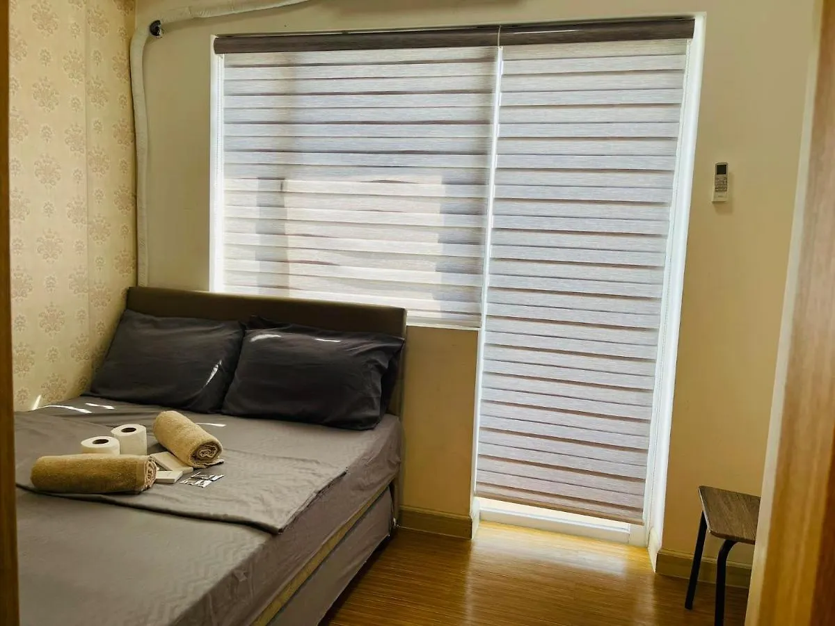 Taguig Bgc View With Balcony Plus Netflix Near Airport Mc Kinley